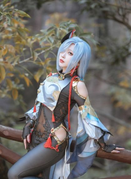 灰色的果实