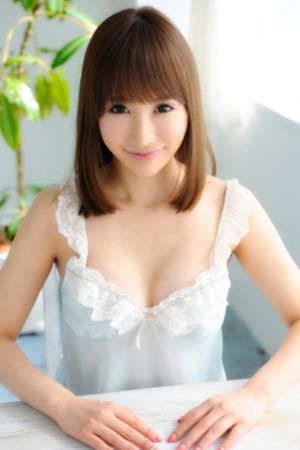 丰满的大胸女朋友3在线看