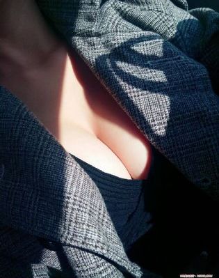 美女毛茸茸的阴户视频
