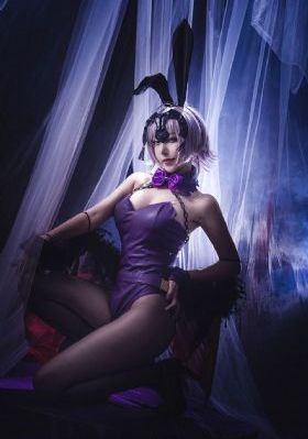 变身成黑皮辣妹