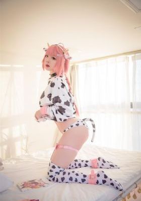 诱人的年轻的秘书2