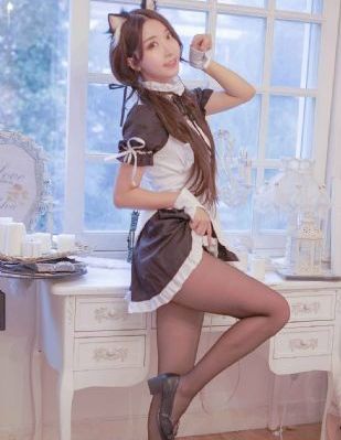 阶梯下的伯爵夫人