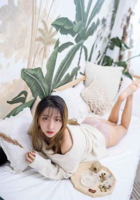 苏一柔在公厕被灌满jing液
