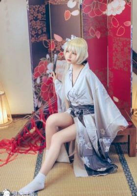 美丽的小蜜蜂美国版7娃娃脸